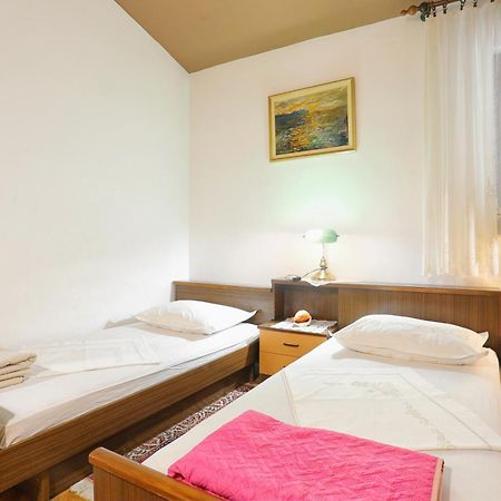 Apartments By The Sea Stanici, Omis - 1028 Tice 部屋 写真