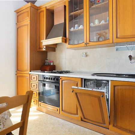 Apartments By The Sea Stanici, Omis - 1028 Tice エクステリア 写真